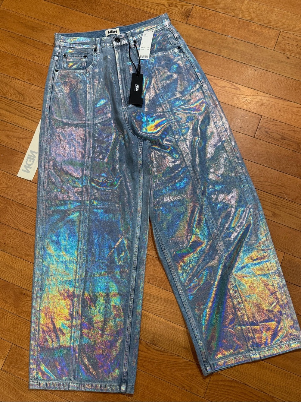 NWT Neon Denim Leroy Coated Wide-Leg Jeans Holographic Silver 28 - Picture 2 of 15